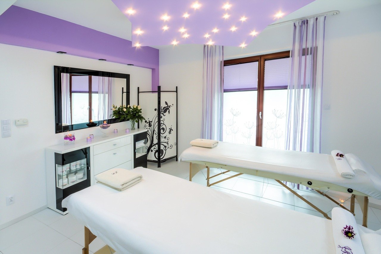 Home reception, spa, registration, clinic, aesthetic medicine, flowers, woman, model, salon, office, visit, massage, masseur, beautician, doctor, treatment, client, patient, beautiful, interior, aesthetic medicine, aesthetic medicine, masseur, beautician, beautician, beautician, beautician, beautician